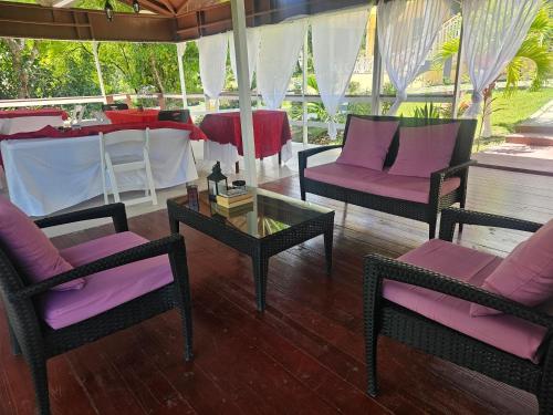 Royal Escape - 1 in Anse La Raye