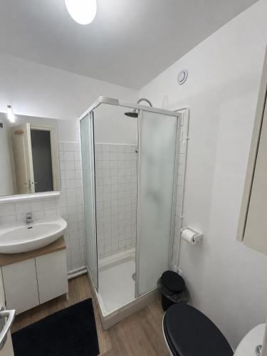 Bathroom, Le Cervantes in Alco