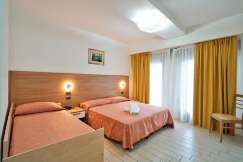 Dreibettzimmer, seitlicher meerblick