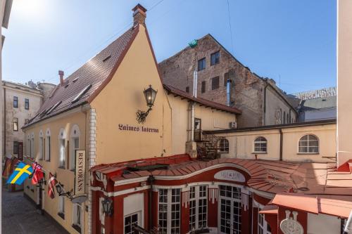 Old Town Luxe | Boutique 2BR apartment, Riga (fotografie 5)