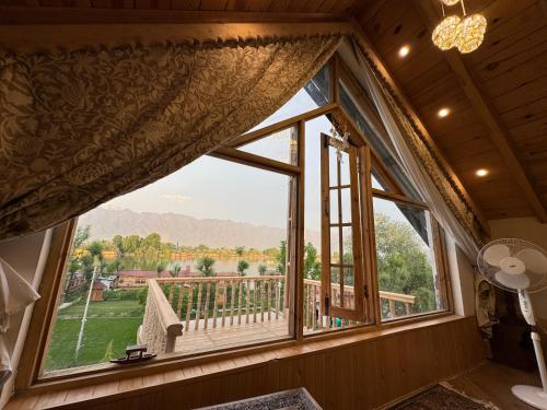 Weather Cottage - Srinagar