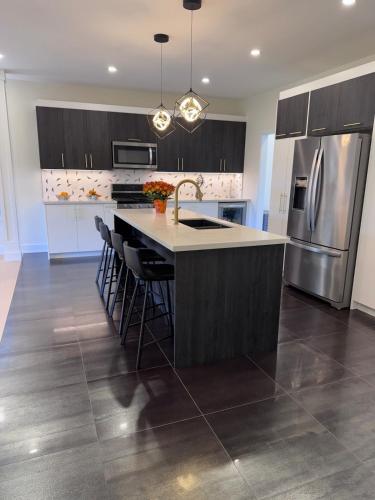 Cozy Lakefront House Retreat For Families&Friends in Georgina (ON)