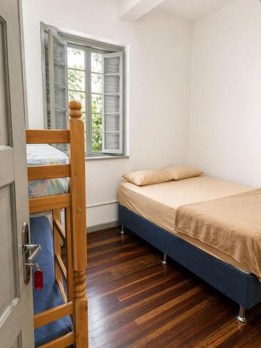 1 double bed, 2 bunk beds