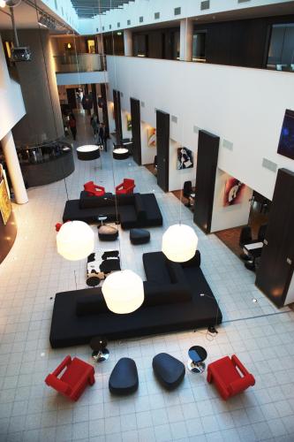 Dutch Design Hotel Artemis - image 4