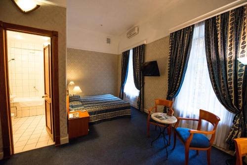 Grand Hotel Ukraine - image 2