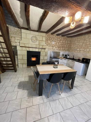 Nature getaway cozy, quiet house with garden in Thizay