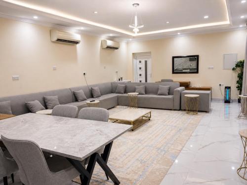 مزرعة قولدن دونز - golden dunes farm in Al Ain