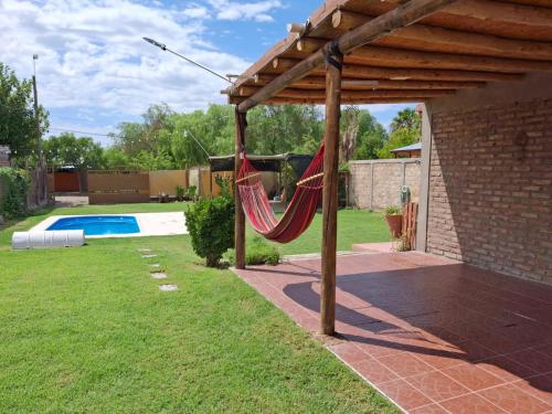Osvaldo Day Cabin with Pool