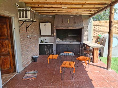 Osvaldo Day Cabin with Pool in 艾巴頓