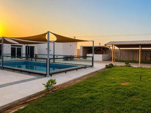 مزرعة قولدن دونز - golden dunes farm – khách sạn tại Thành phố Công nghiệp