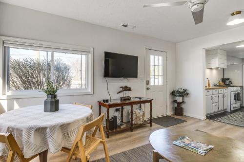 Walkable 3-Unit Escape Near Elk Lake & Bay Access! in Elkrapidsa (MI)