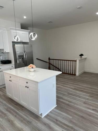 Beautiful Room Near New York in West New York