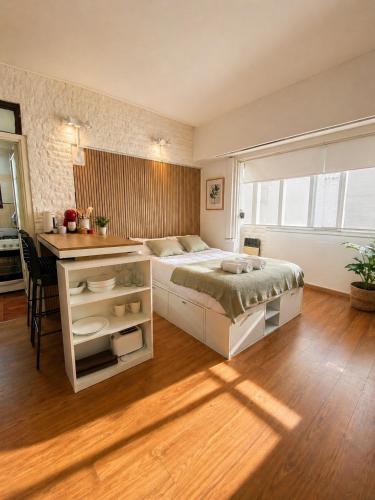Apartment near the sea, downtown area