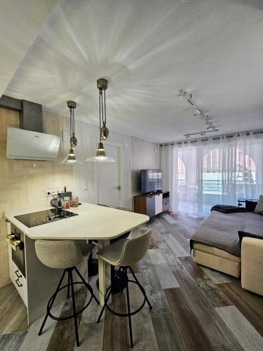 GoldSand Apartments Pedro Lorca