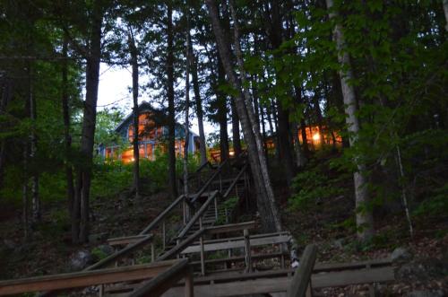 Shimmering Cove Retreat - image 3
