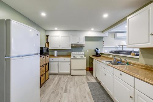 Beachfront Bliss on Newfound Lake! Bristol Condo in Bristol (NH)