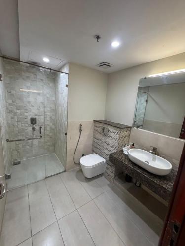 Gold Crest Dha Phase 4 Maison Noir City View 2 Bed Furnished Hotel Apartments Lahore - image 2