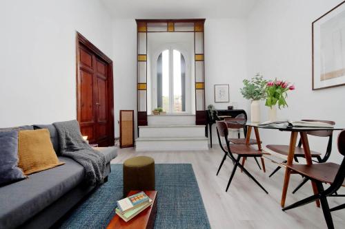 Cavour 2 bedrooms apartment
