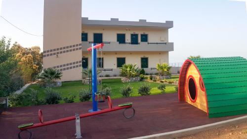 Kritamos Beach Apartments - image 6