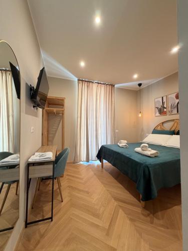 Velvet Rooms Florence