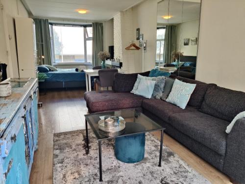 City Center Rooms with Shared Facilities by UMCG in Binnenstad-Oost