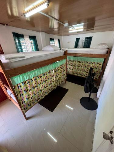 McKay's Hostel Bed & Bath in 伯利兹市