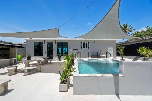 Balandras Beach Stay 3 Beach & Pool Access in Vega Alta