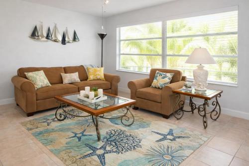 577 Sutton Place by FVC in ลองโบทคีย์ (FL)
