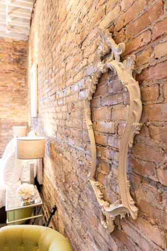 Hip Urban Loft - Small Town Charm -124 LOFTS #3 in West Dundee, USA