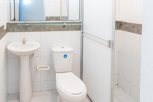 2 bedrooms, 8 beds