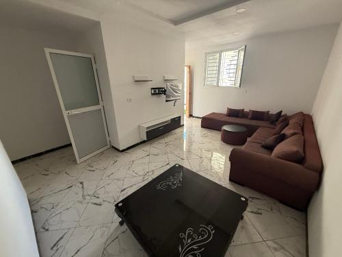 Studio meublé S1 Salon Cuisine, SDB et 1 chambre lit double (Studio meuble S1 Salon Cuisine, SDB et 1 chambre lit double) in Korba