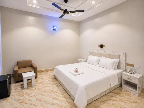 The Whale Inn Narayi rd Barnawa high cost – khách sạn tại Kaduna