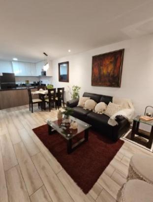 201 Amplio Dpto con 3 habitaciones, muy centrico
