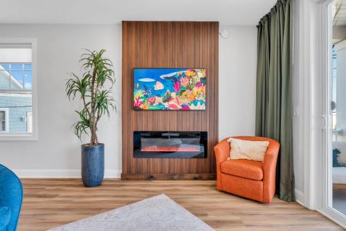1 Block to Beach, Park 3 cars, Game Room and Balcony in Seaside Heights, USA