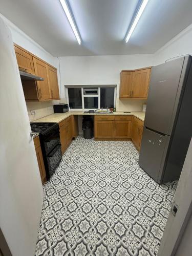 Spacious quadruple near city centre train station & Hospital - Breadsall