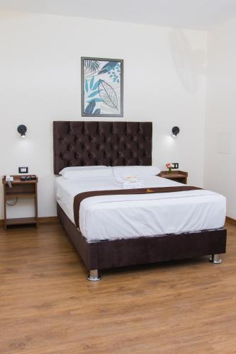 Zentra Plaza Hotel & Cowork