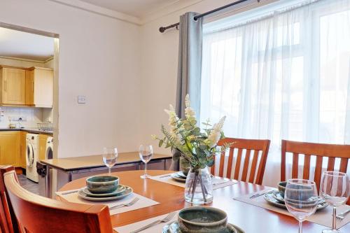 Faciliteter, Bright & Spacious 2BR Retreat in Tilbury in Tilbury