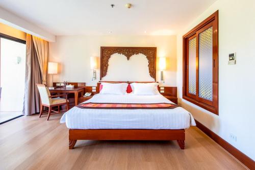 room detail thumbnail 1