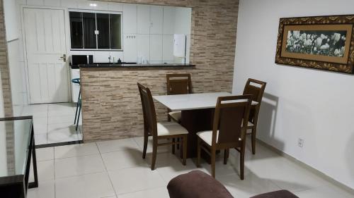 Casa Completa a 1 Quadra da Praia em Barra de São João (Casa Completa a 1 Quadra da Praia em Barra de Sao Joao) in Barra de Sao Joao (Rio de Janeiro)