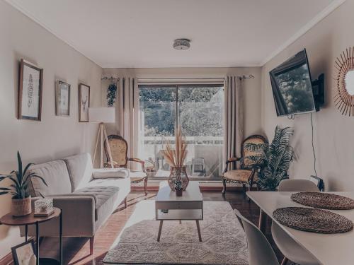 . Hermoso Departamento Central en Concepción - hasta 4 camas - 2 Dormitorios - 1 Baño - 1 Estacionamiento - Mejor Evaluado en Chile 2023-2025 - Incluye Consola de Juegos Retro - Te ayudo con panoramas