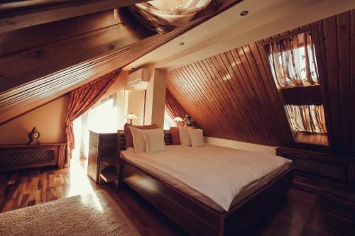 Denisa Boutique Room Type - Superior Junior Suite Attic Room