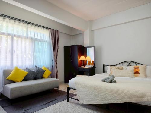room detail thumbnail 1