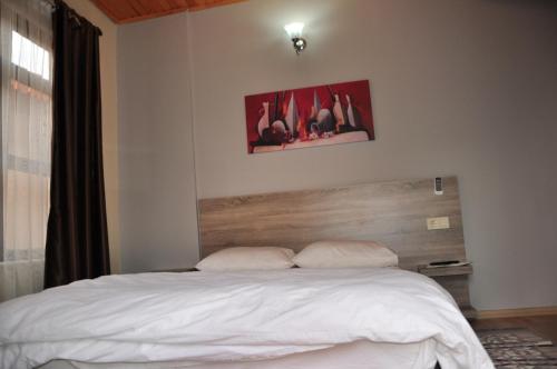 Double Room with Balcony image 10