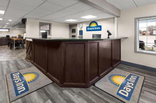 Days Inn by Wyndham Pierre - image 13