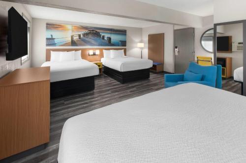 Days Inn by Wyndham Pierre - image 10