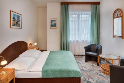 1 double bed