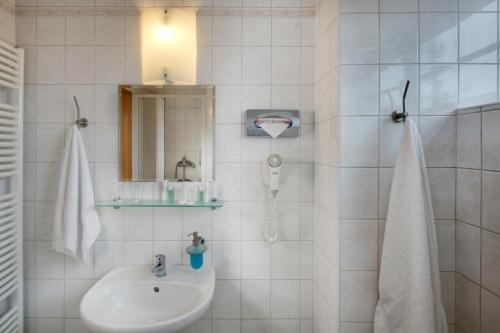 Hotel Otar Room Type - Twin Room