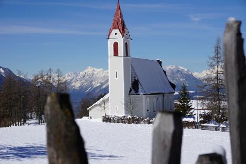 Hotel Pension Tyrol - image 10