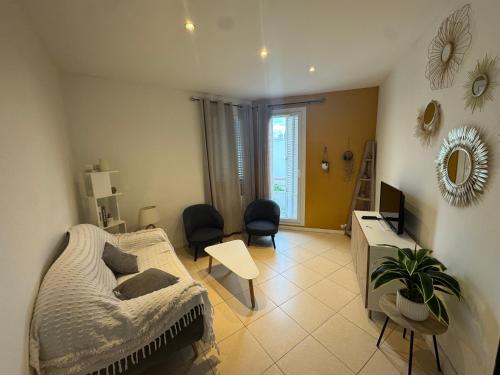 Elegant renovated apartment 2 bedrooms Grenoble