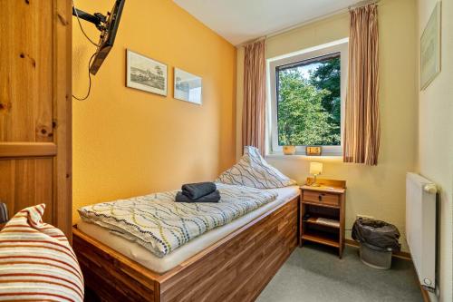 1 twin bed